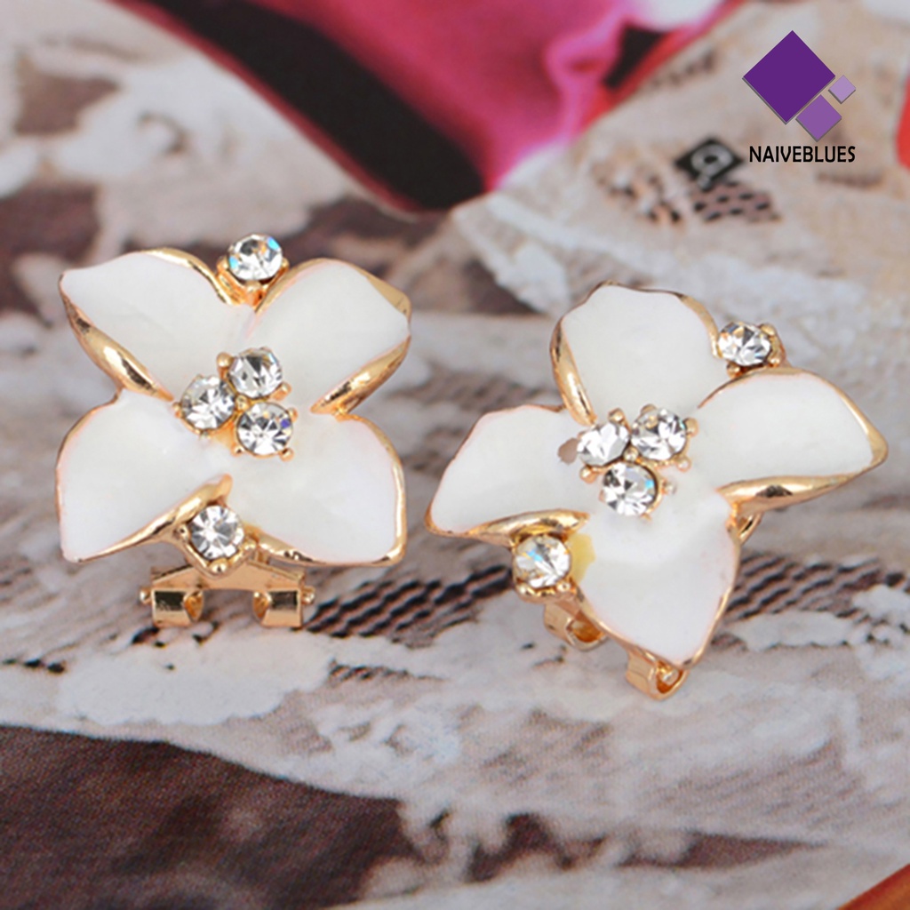 1 Pasang Anting Stud Desain Camellia Tiruan Gaya Elegan Untuk Wanita