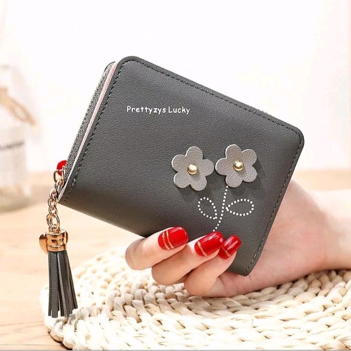 DOMPET AVRIL