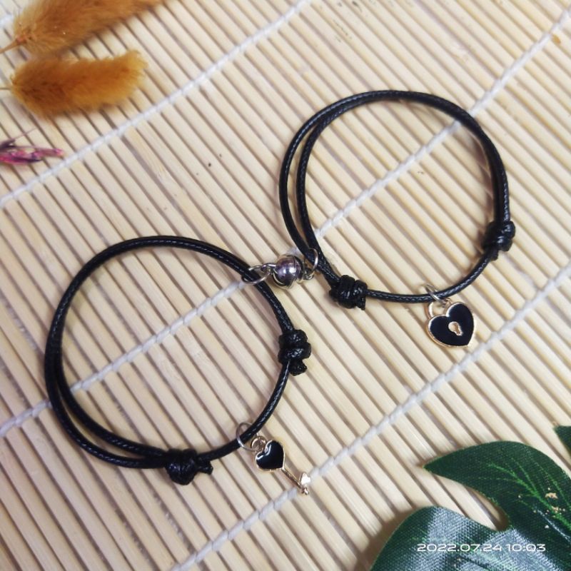 Gelang Couple Magnet Kunci Gembok