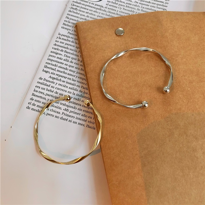 Gelang Cincin Gelombang Adjustable Gaya Minimalis