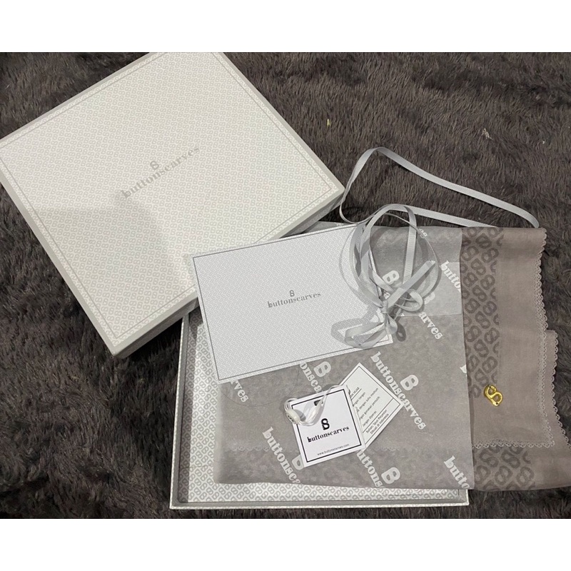 PRELOVED BUTTONSCARVES VOAL SQUARE THE TAPIS SQUARE SERIES