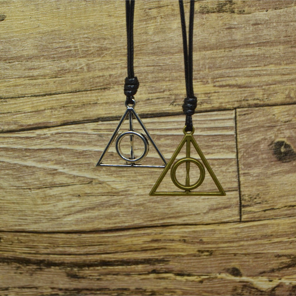 Kalung Tali Pria Titanium Liontin Harry Potter Deathly Hallows Keren