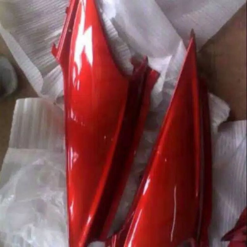 cover body  merah kiri dan kanan Beat karbu Ori AHM