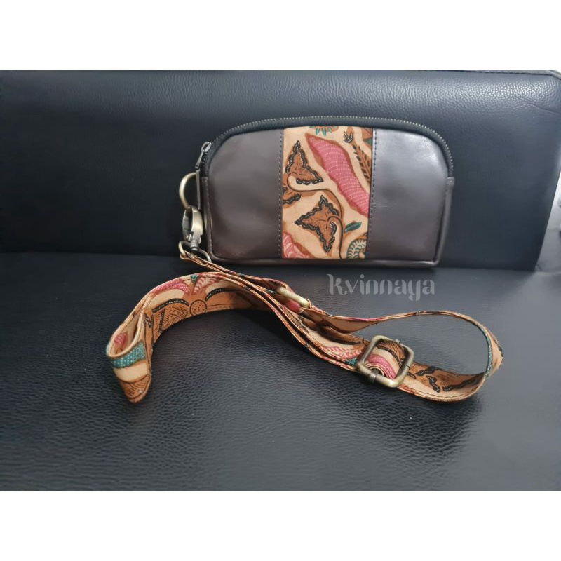 Hanging wallet kulit batik solo