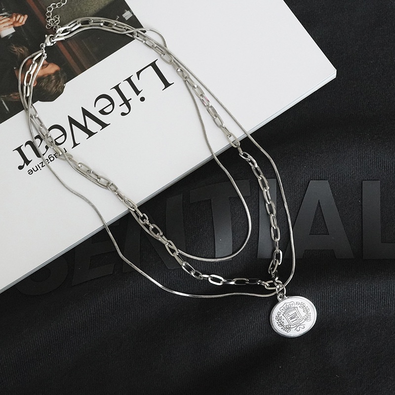 Kalung rocker tiga layar titanium anti karat korea fashion