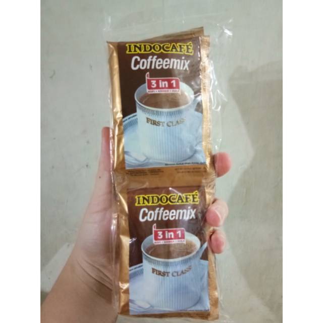 

Indocafe coffeemix 3 in 1 renceng isi 10 sachet