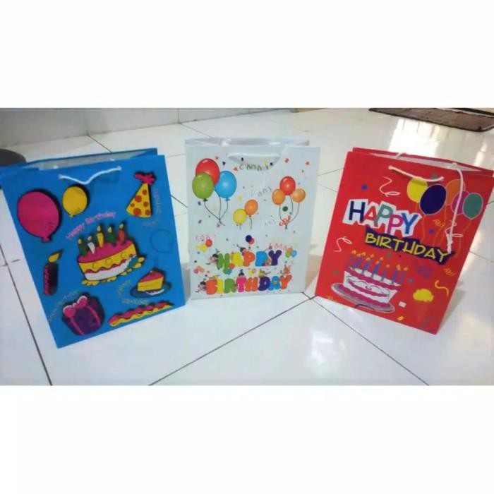

Goodie Bag / Harga 12 Pcs Paper Bag Gambar Ulang Tahun Grosir / Lusinan Ukuran M - Biru Berkualitas