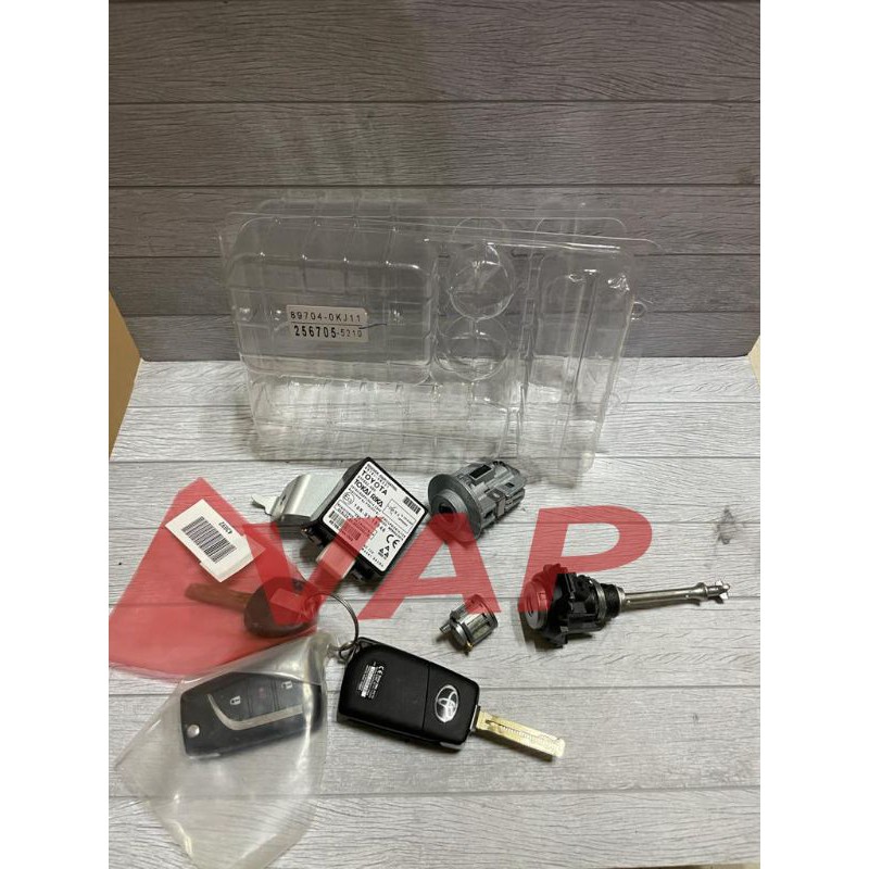 KUNCI KONTAK KONCI KONTAK SET TOYOTA INNOVA REBORN ORIGINAL 1SET KOMPLIT