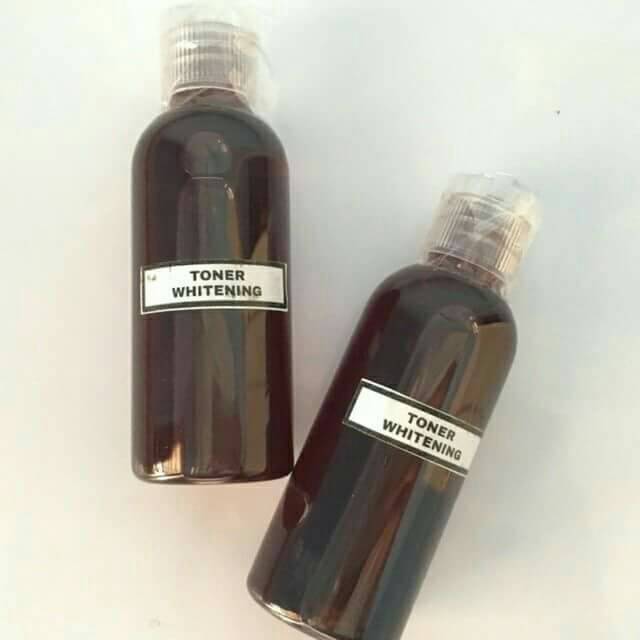 Toner pemutih wajah dan Flek
