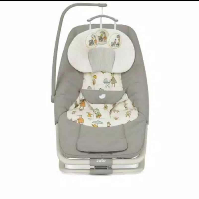 PRELOVED BOUNCER JOIE (AYUNAN BAYI) MEET DREAMER ROCKER IN THE RAIN