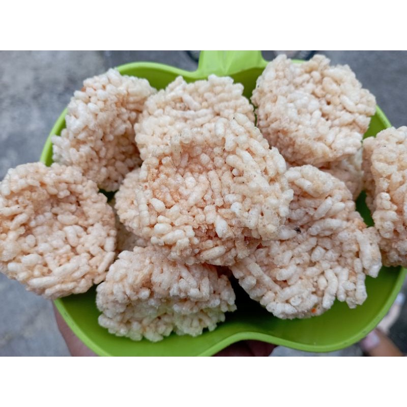 

Rengginang Matang rasa Udang Gurih rengginan cemilan renyah renginang goreng oleh oleh khas solo 100gr sajian Lebaran