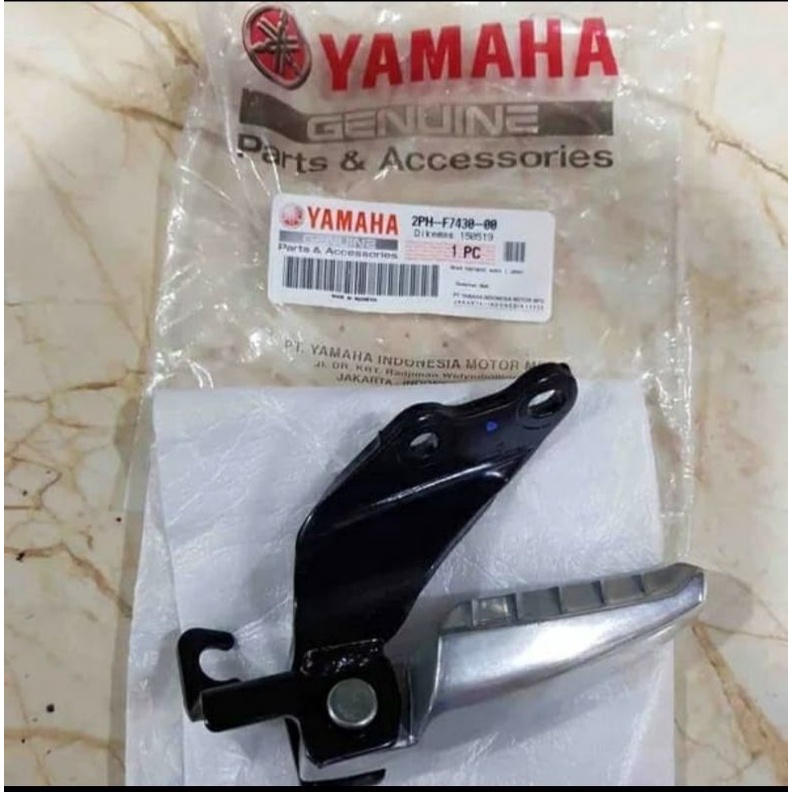 BRACKET BREKETE DUDUKAN BELAKANG KIRI MIO M3 ASLI ORI YAMAHA 2PH F7430 00