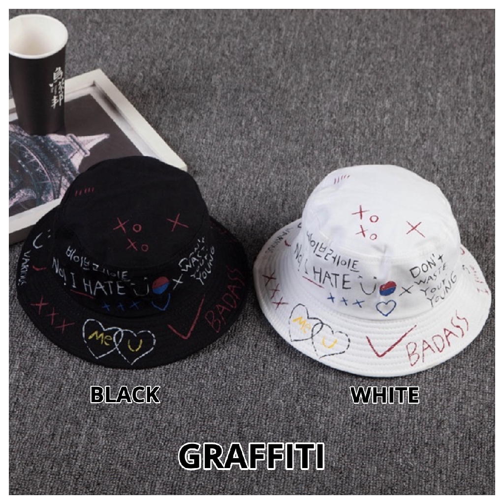 Topi Bucket Pria Wanita Motif Graffiti Aksen Peniti Jepang Korea Couple