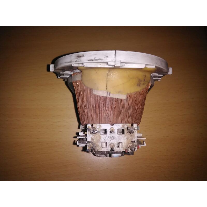 konde yoke tv LG Plat 21inch leher besar