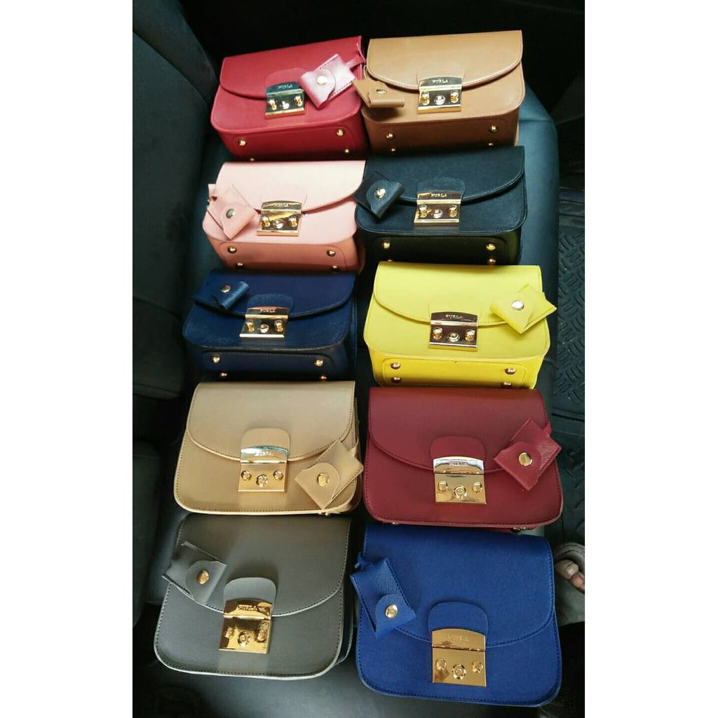 TAS WANITA TERBAIK BERKUALITAS TINGGI Tas Fashion Impor Furla Full Rantai Tali Metropolis Ke RT340