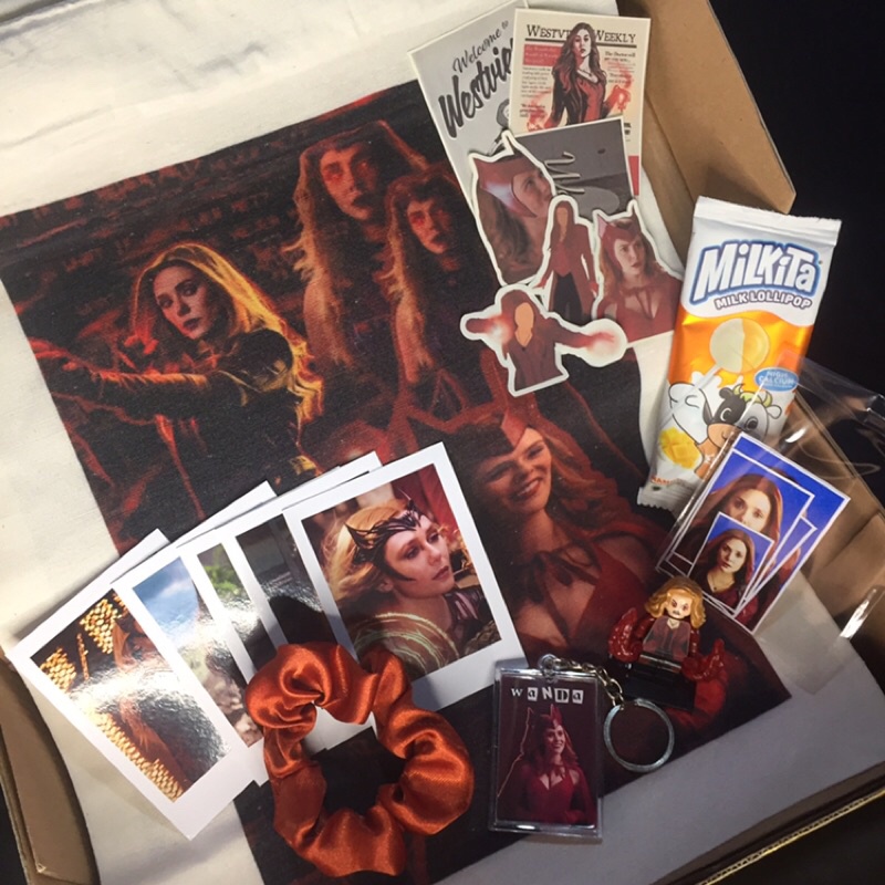 SCARLET WITCH/ WANDA MAXIMOFF FAN KIT