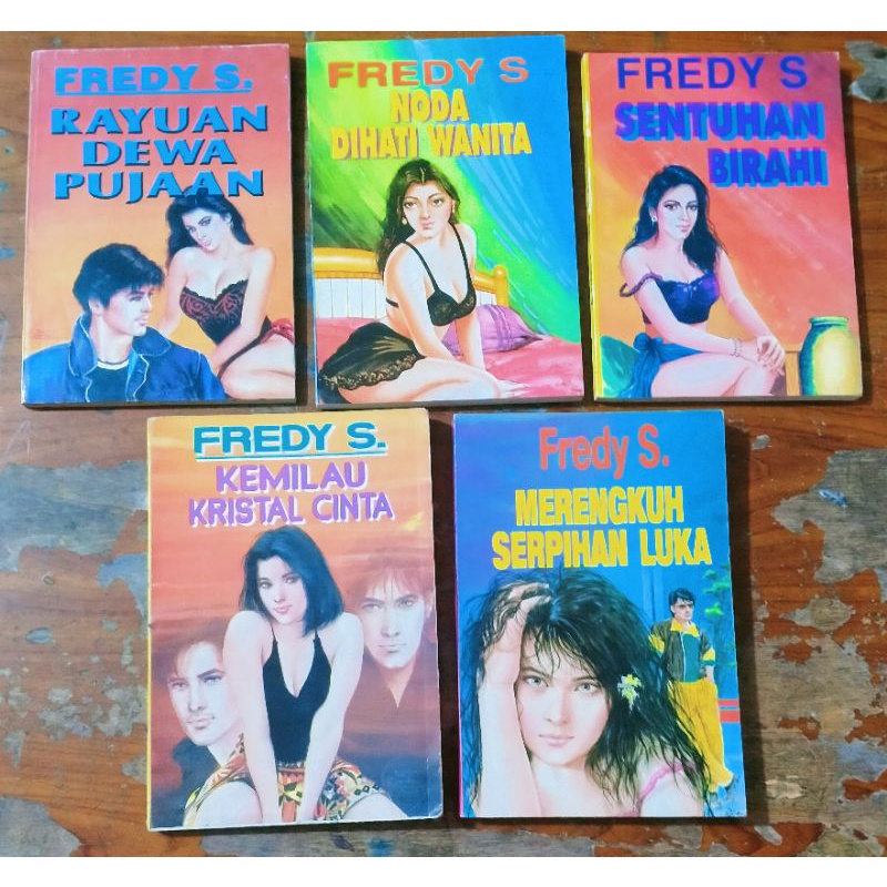 Paket Hemat Novel Dewasa. (Fredy S.)