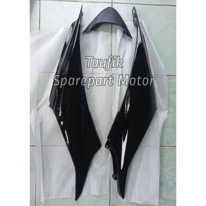 Cover Body samping belakang Revo 110 absolute