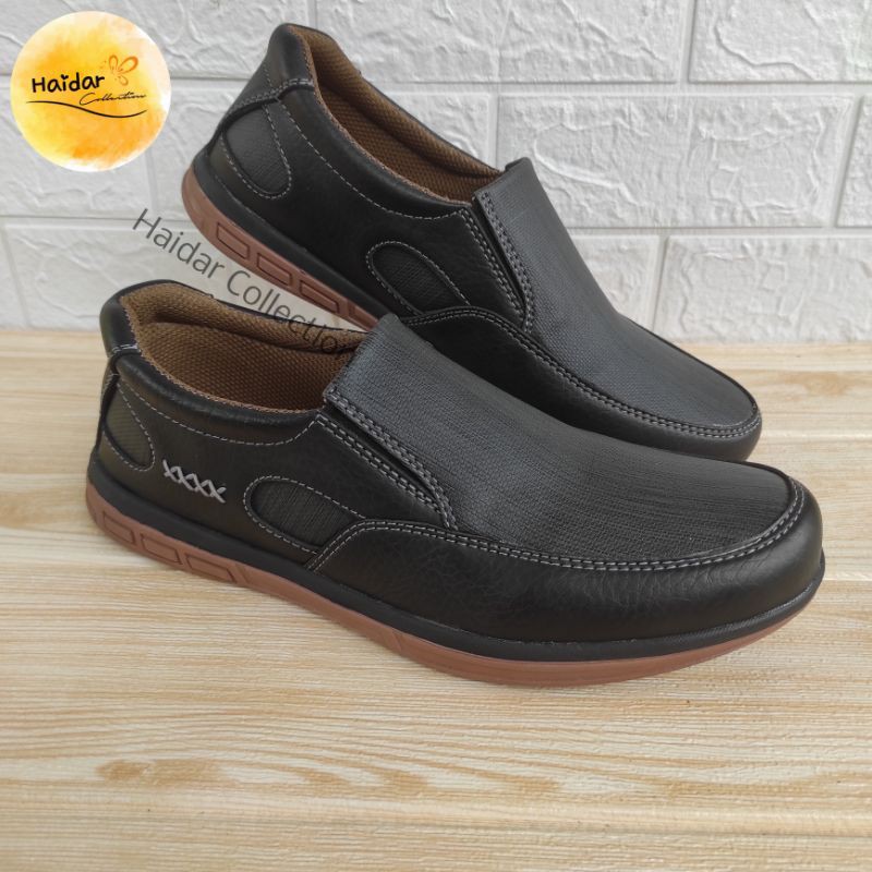 Sepatu Pria Slip On Kasual Sol Karet Kulit Sintetis Premium Kantoran Kerja Casual Cowok Original