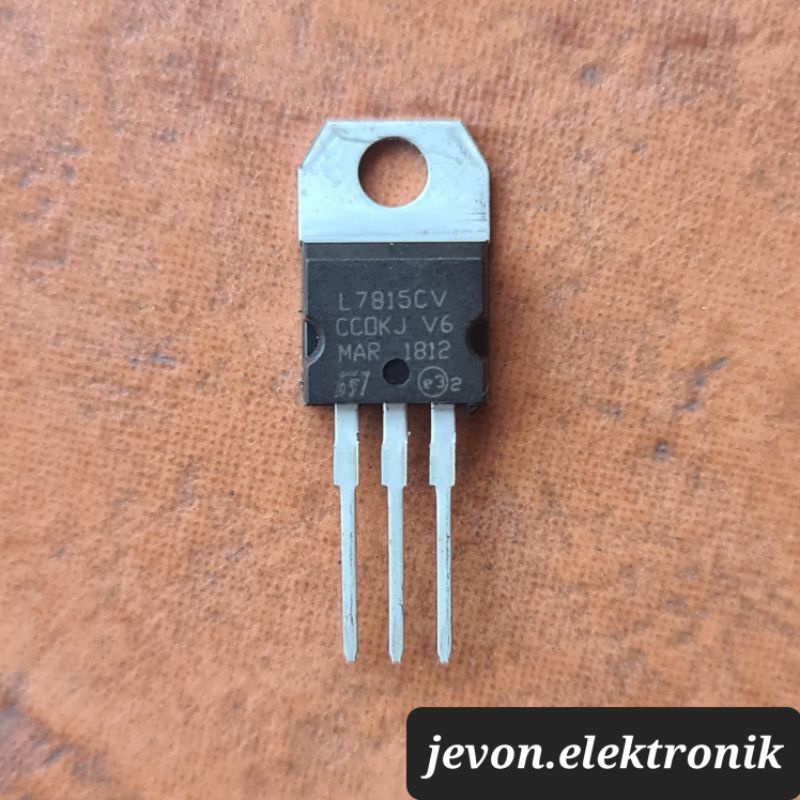IC L7805 L7808 L7809 L7812 L7815 II Transistor L7805CV L7809CV L7812CV L7815CV Voltage Regulator DIP L 7805 7808 7809 7812 7815 CV V6 S7 MAR 1812 1818 1918 2018