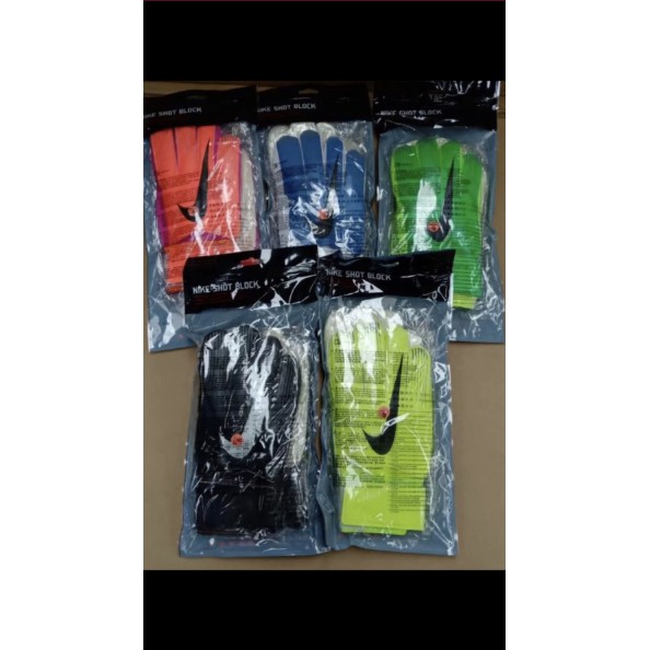Sarung Tangan Kiper Nike Tulang