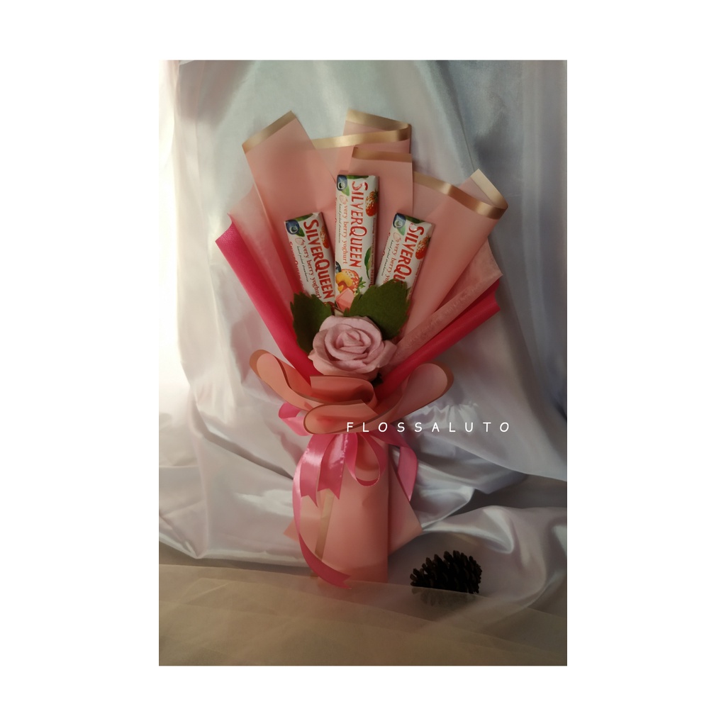 

Buket Coklat Cadbury / Buket Coklat Silverqueen / Hadiah Cewek / Hadiah ulang tahun / Kado anniversa