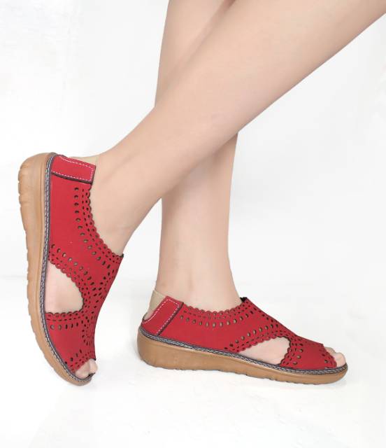 Sepatu Sendal Unique Laser Kikers Rvr BM14