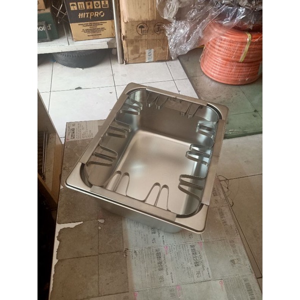 

Capitan dan penggorengan corndog