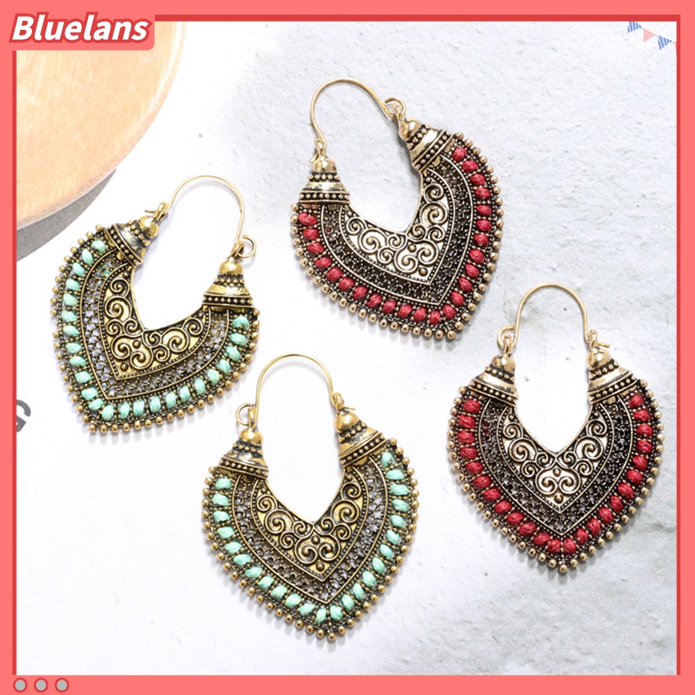 Anting Ukir Bentuk Hati Model Hollow Out Bahan Alloy Gaya Retro Bohemian Untuk Wanita