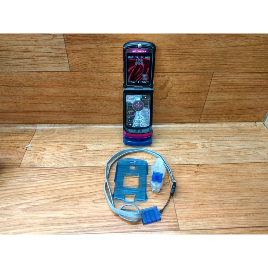 HP Handphone Motorola V3 Pink Lengkap Flip