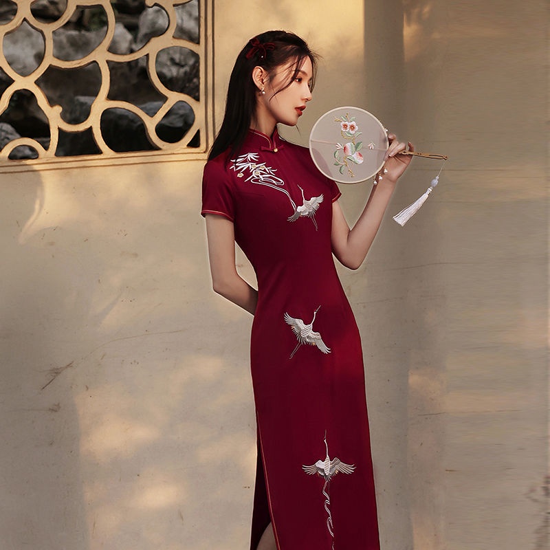 2022 new female Summer Black high-end cheongsam noble improved dress long Vintage temperament crane