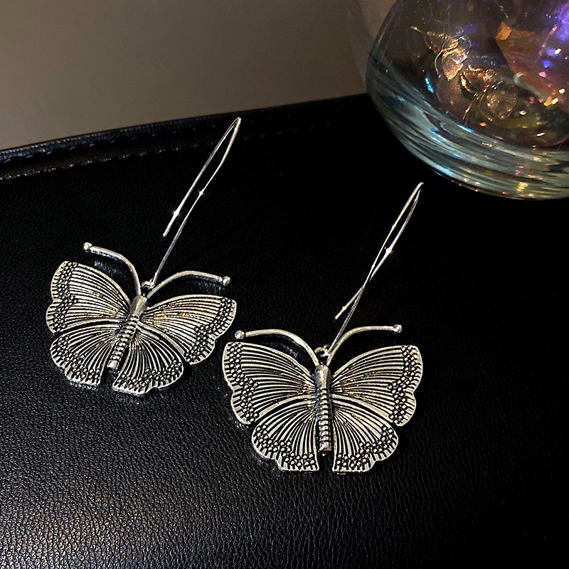 Butterfly Anting Kait Gantung Bahan Metal Desain Kupu-Kupu Gaya Retro Untuk Wanita