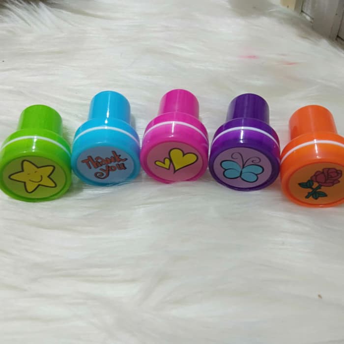 

stempel mainan motif