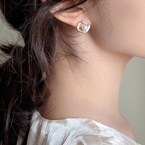 Anting Mutiara Bahan 925 Silver Gaya Retro Korea Untuk Wanita