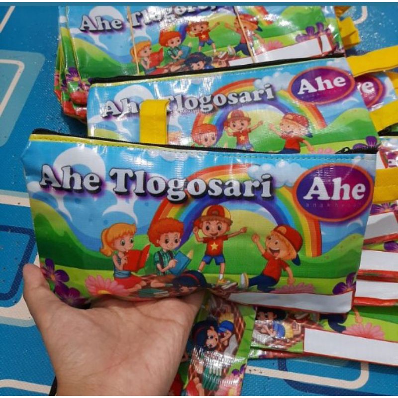 

dompet (tempat pensil) bisa custom