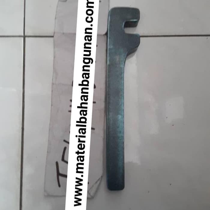 Promo Kunci Plat 6 Mm X 25 Cm Biru Baja Pembengkok Besi Penekuk Bengkok Murah Shopee Indonesia