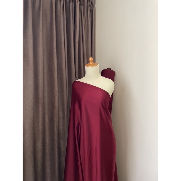 Kain Satin Silk Maxmara Lux Premium 1/2 Meter Bahan Dress Jatuh Baju Kurungan Warna Merah Maroon Marun Gelap