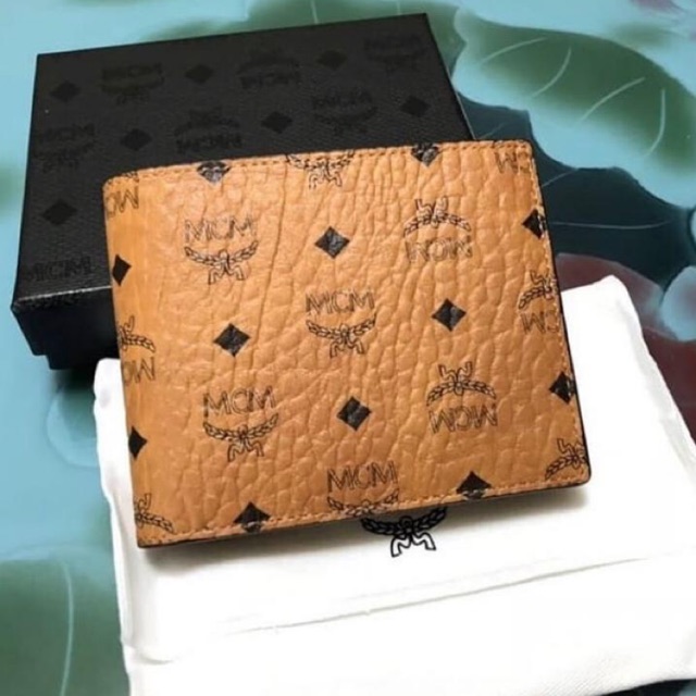 MCM Bifold Wallet Cognac
