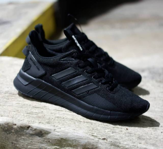 adidas questar ride all black