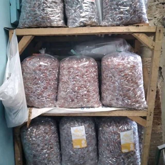 

Permen jahe 100% tanpa pengawet,bisa juga buat oleh-oleh,yu buruan order permen jahe nya kerasa.