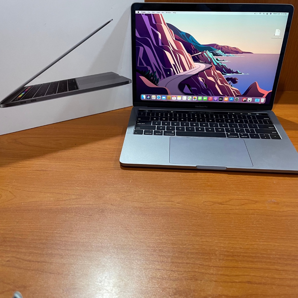PROMO MacBook Pro 13 inch Touchbar 2018 Core i5 2.3GHz Ram 8 GB Ssd 256 GB Fullset Second