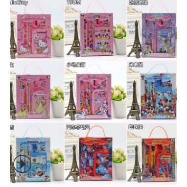 

ALAT TULIS KARTUN DISNEY 1SET + DOMPET ( 1 paket alat tulis motif kartun disney + dompet )