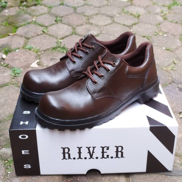 SEPATU PRIA SAFETY PENDEK KULIT