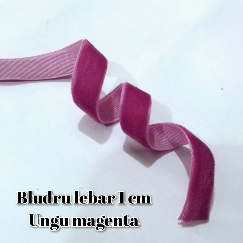 

per meter,pita bludru warna ungu magenta lebar 1 cm