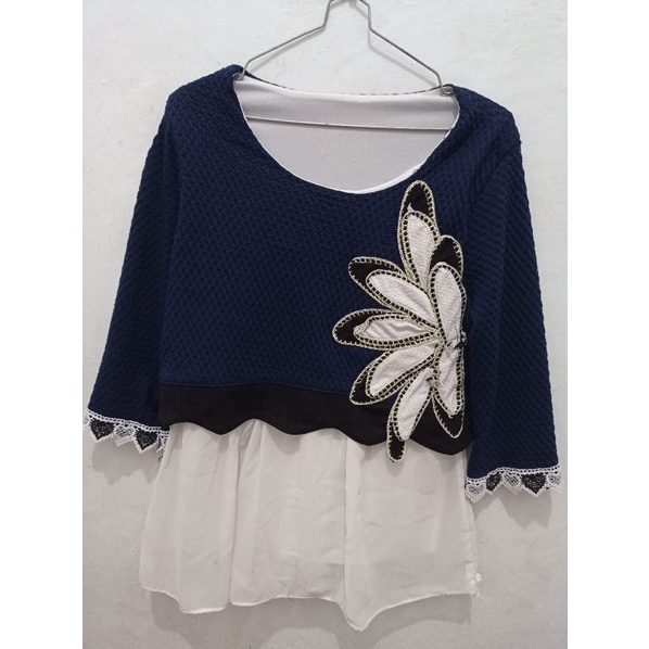 Preloved Blouse renda