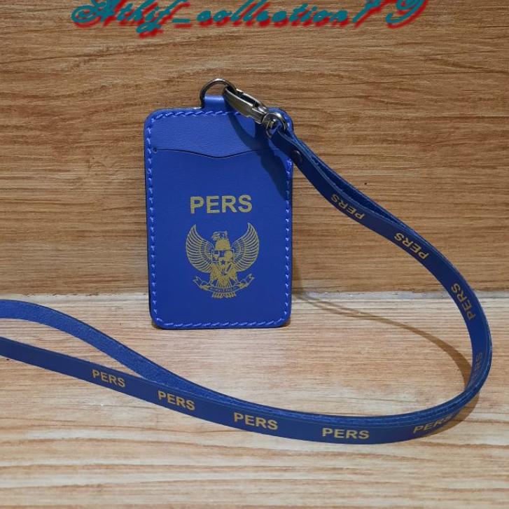 

Serbuuuu.. Tempat Id Card PERS Kulit Holder Id Card Kulit PERS Kalung