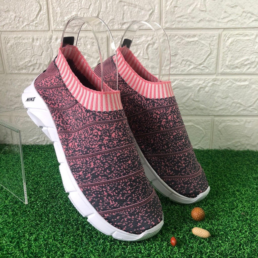 sepatu RAJUT KAOS KAKI 3 jogging cewek sepatu sport wanita terlaris olahraga termurah terbaru Women Shoes Sepatu Wanita Kerja Sepatu Wanita Sneaker Running Fashion Shoes Bahan Rajut   Sepatu Sneakers Pria Wanita Sepatu Olahraga Running Jogging - Fashion K