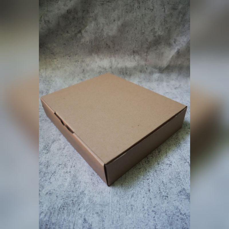 

DIE CUT BOX DUS PIZZA 25x25x5 cm
