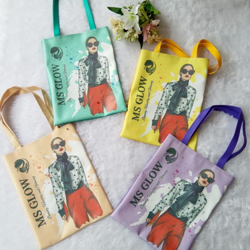 Totebag Printing Karakter MS Glow