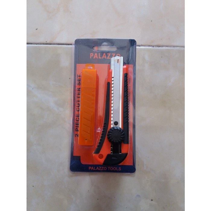 

Diskon Cutter Putar Free 3 Pcs Mata Pisau Cutter / Cutter Alat Potong Kertas Murah